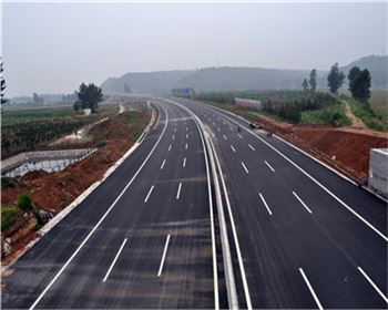 河南公路工程業(yè)務，高速公路路基排水施工應該注意哪些問題？